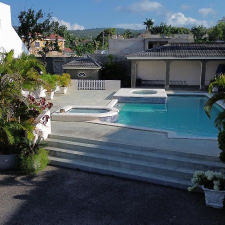 Comfy Home Montego Bay Exterior photo